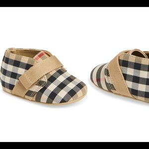 Kids unisex Burberry Charlton Crib Shoe